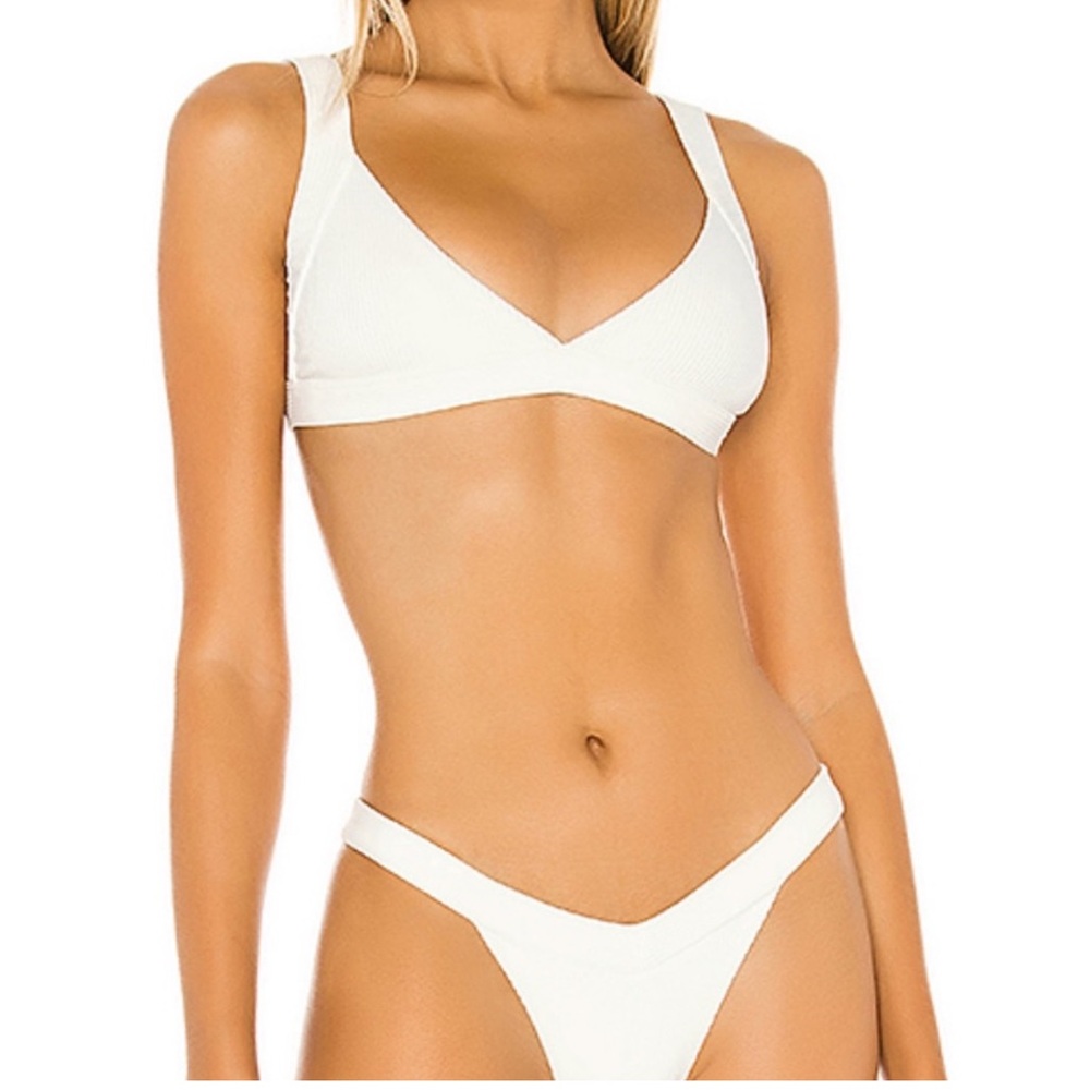 Frankie’s bikini white bikini set